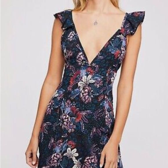 NEW FREE PEOPLE JOSIE DEEP V MINI
NIGHT COMBO
SIZE L NWOT - Picture 4 of 9